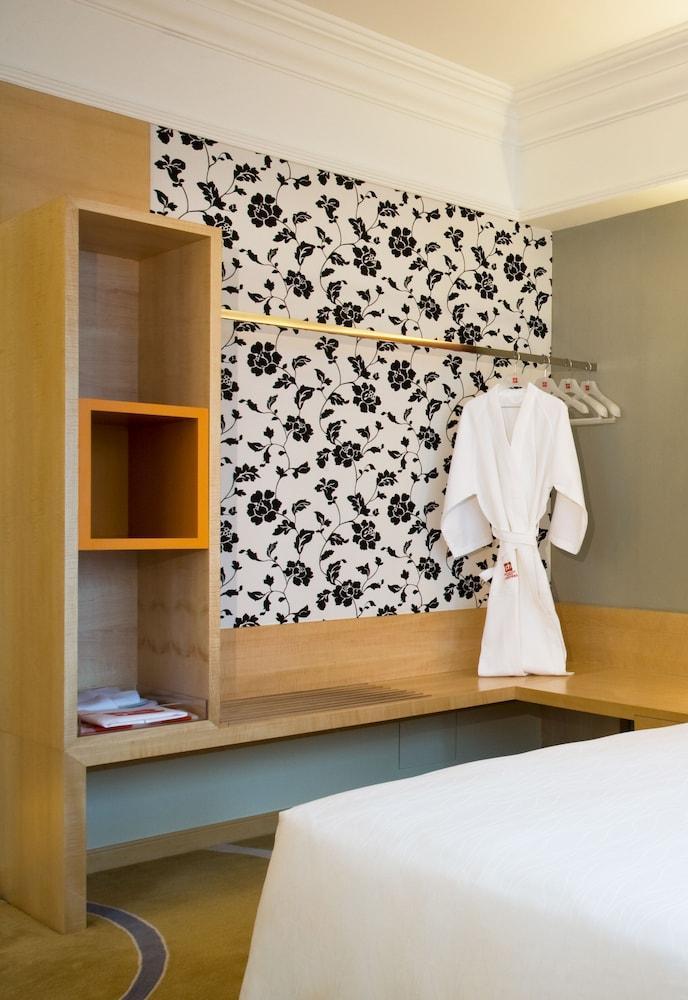 Hyatt Centric Zhongshan Park Hotel