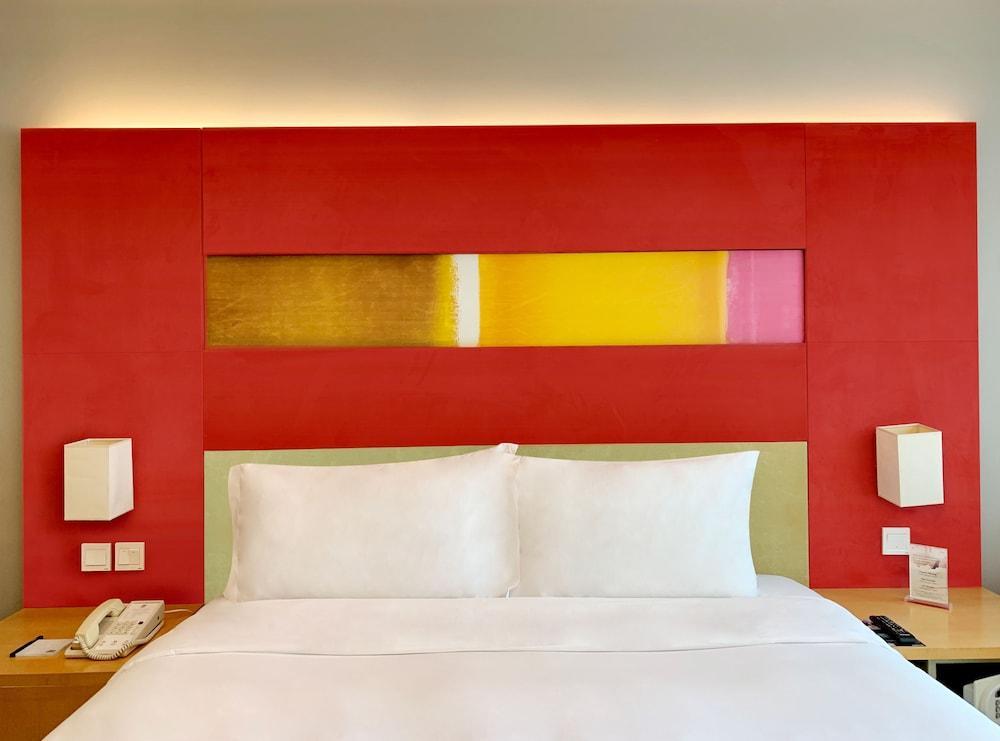 Hyatt Centric Zhongshan Park Hotel Shanghai
