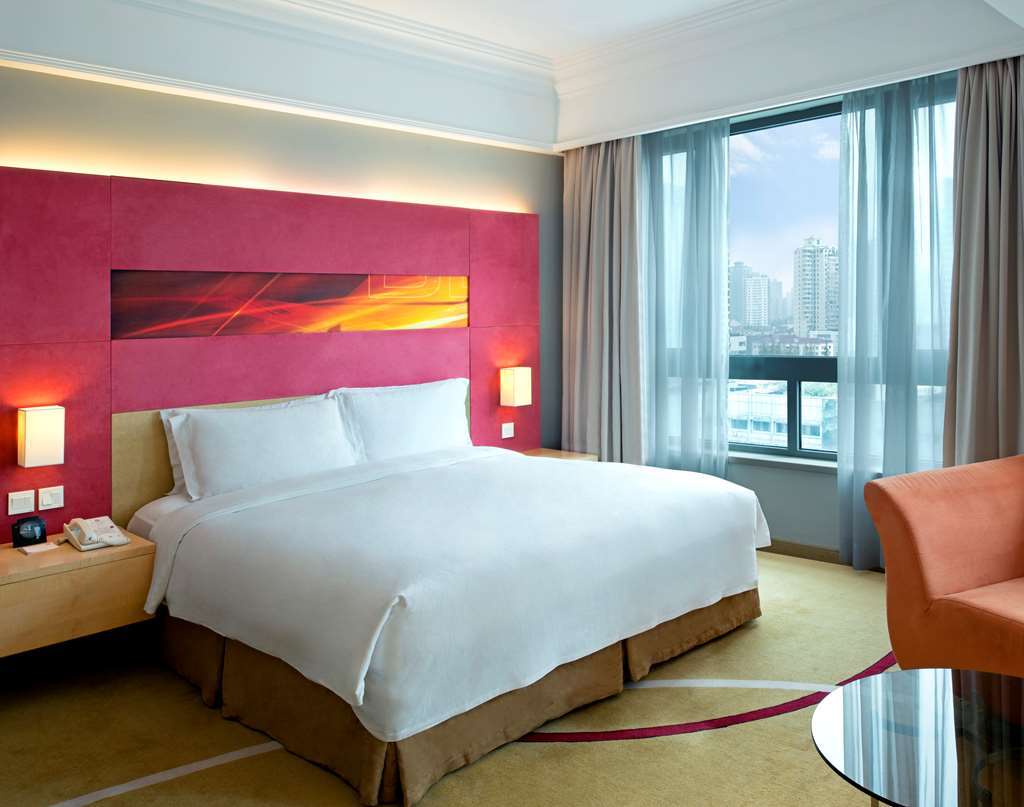 Hyatt Centric Zhongshan Park 5*